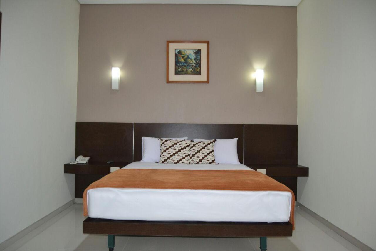 Hotel Aneka Baru Sleman  Exterior photo
